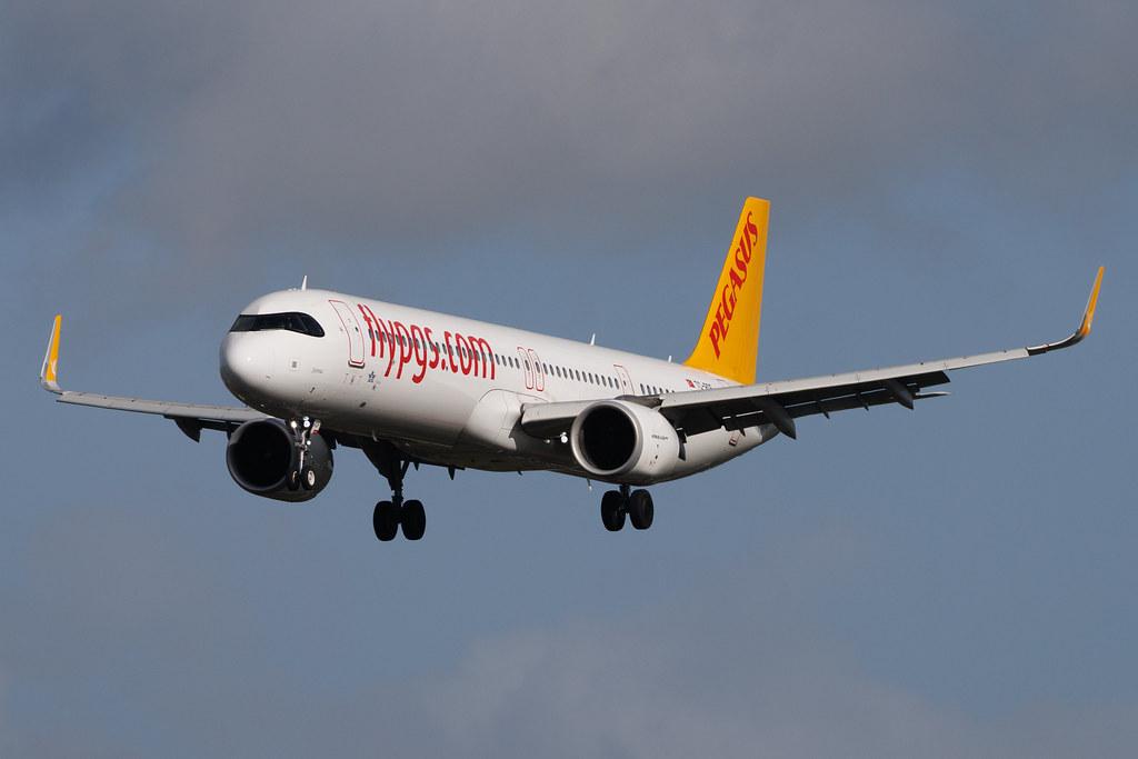 Hamburg Airport: Pegasus (PC / PGT) | Airbus A321-251NX A21N | TC-RDF | MSN 11225