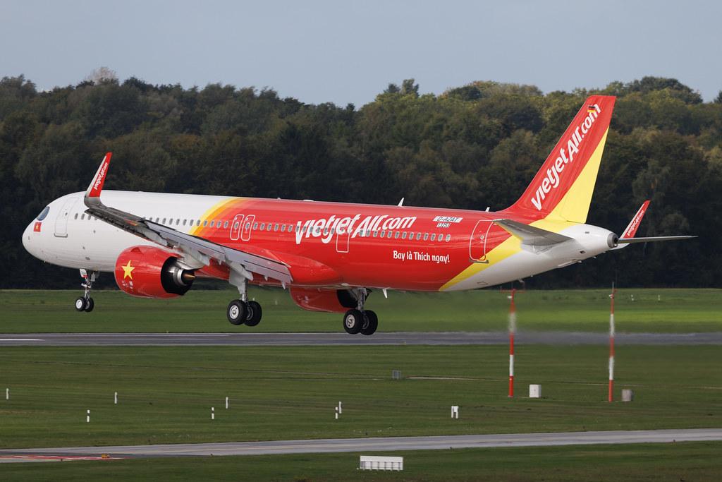 Hamburg Airport: VietJetAir (VJ / VJC) | Airbus A321-271NX A21N | D-AZAT | VN-A204 | MSN 13253