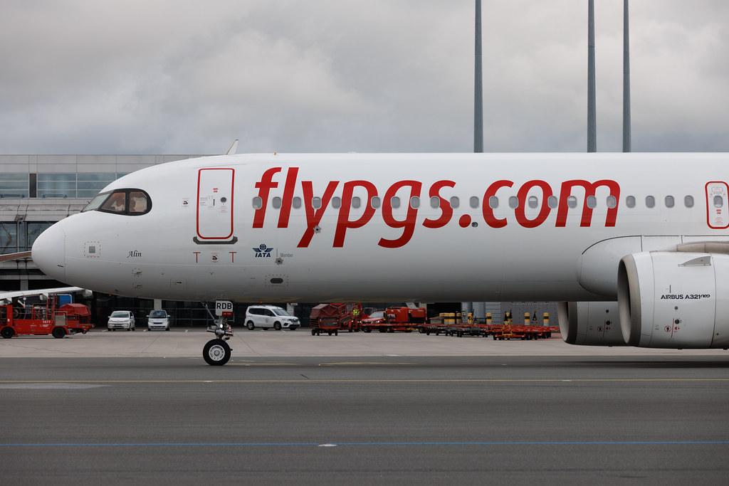 Hamburg Airport: Pegasus (PC / PGT) | Airbus A321-251NX A21N | TC-RDB | MSN 11100